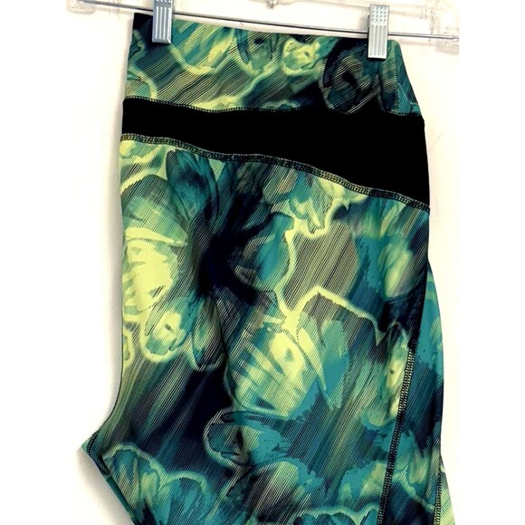 Tek Gear Women's 2X (39x20) DRYTEK Printed High-Waisted Capri Leggings Pockets - Picture 12 of 15